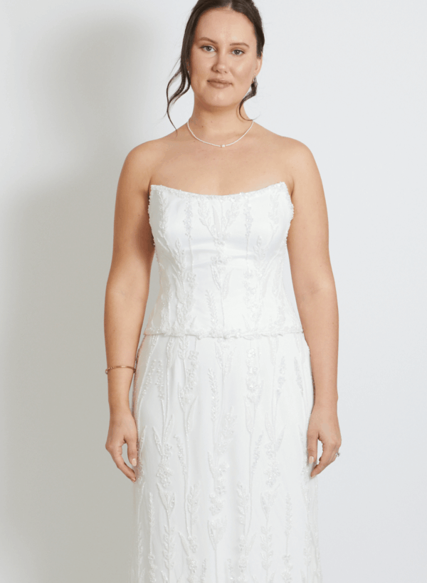 Anastasia 42 $2400
